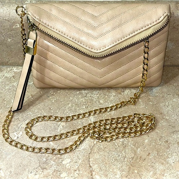 Urban Expressions Quilted Vegan Leather Crossbody Clutch Beige Removable Chain - Picture 1 of 9